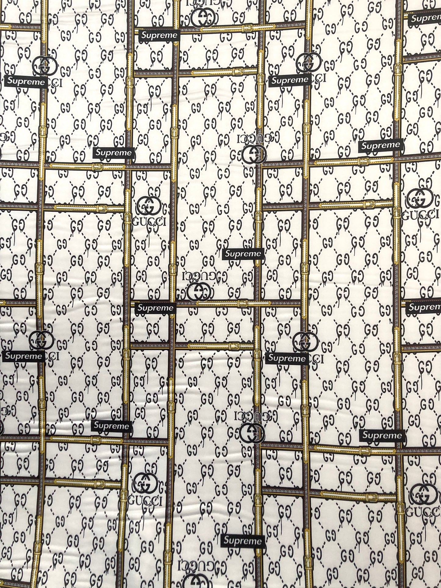 Tissu satiné suprême Gucci pour pyjama personnalisé DIY