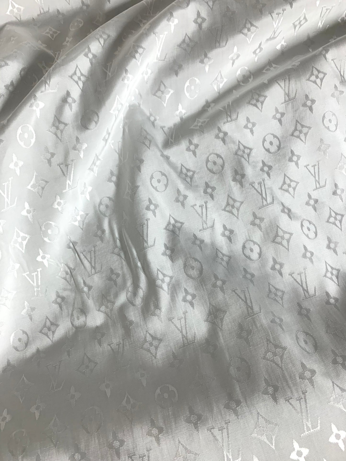 Handgefertigter Jacquard-Seidenstoff für Heimwerker
