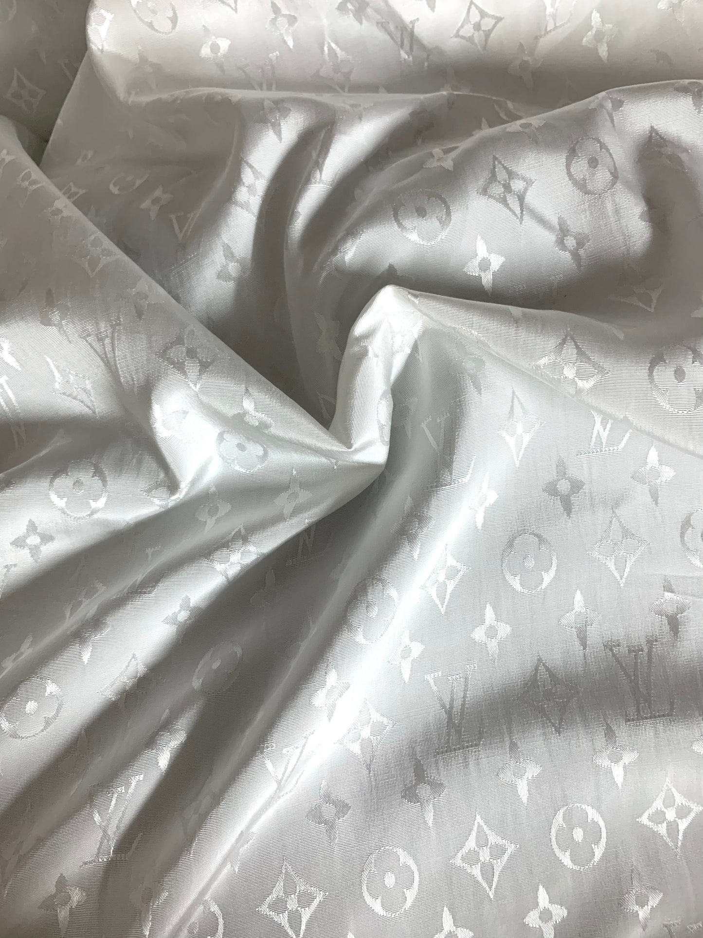 Handgefertigter Jacquard-Seidenstoff für Heimwerker