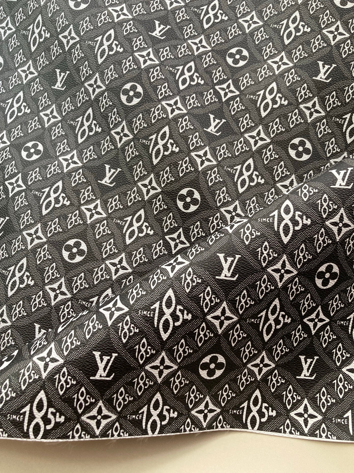 Vinyle de créateur fait main LV pour sac personnalisé