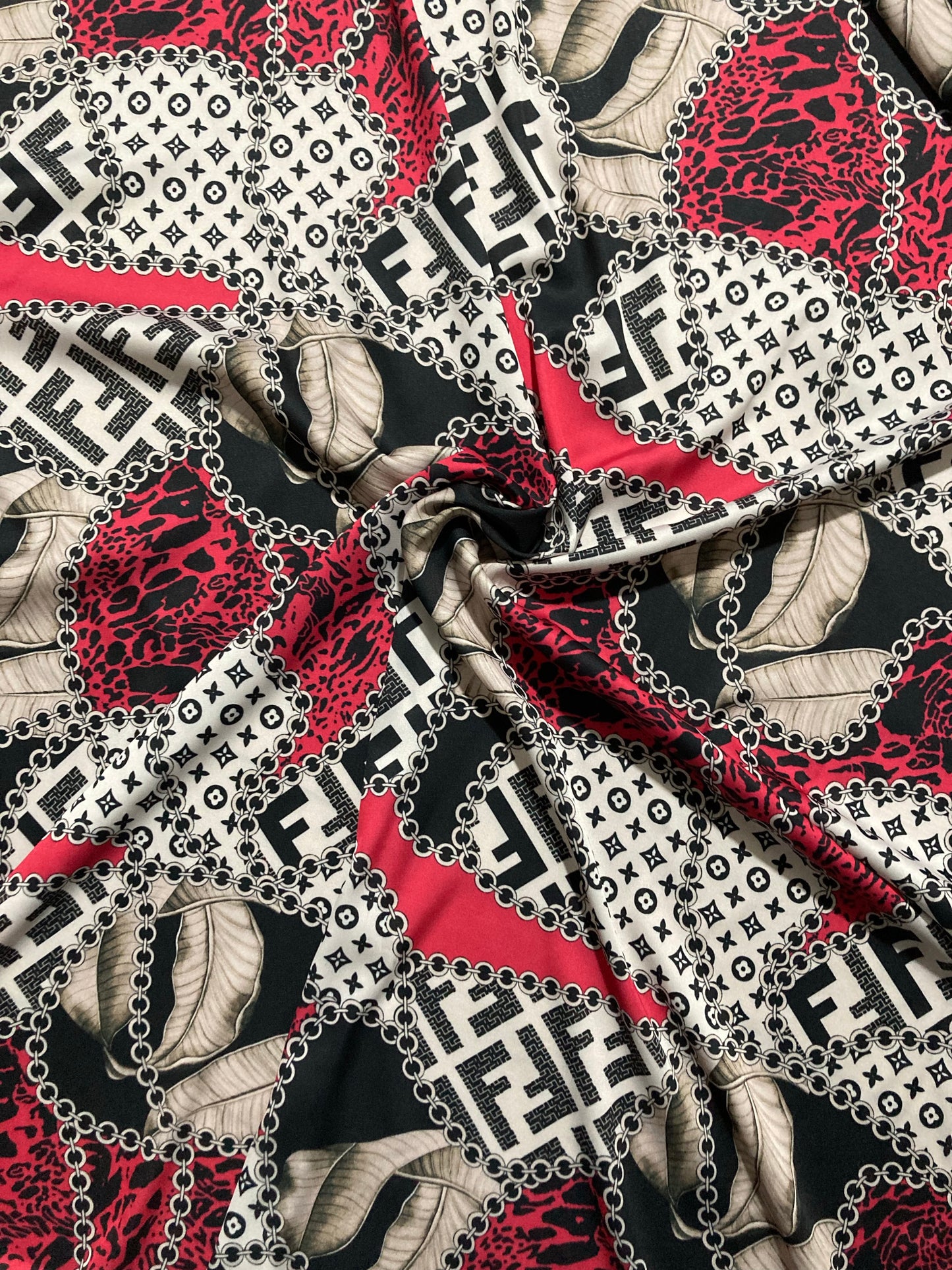Designer-Satinstoff für individuelle Pyjamas